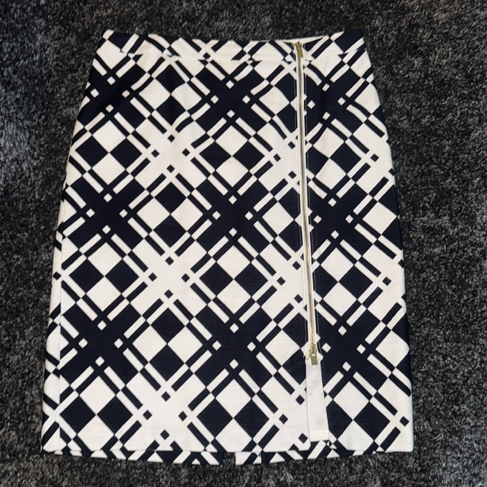 Black and White Talbots Skirt with Accent Front Zipper Size 8